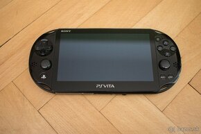 8 GB Sony PS Vita 2000 (PCH-2016, slim) + Call Of Duty - 3