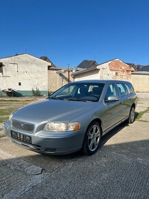 Volvo V70 2.4 D5 136 KW Automat, 11/2006 - 3