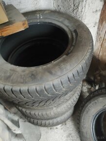 Pneumatiky 235/65r16 zimné - 3