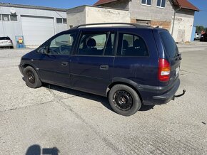 Predám Opel Zafira 1.8 7-miestne - 3