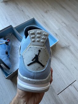 Nike Jordan 4 University Blue - 3