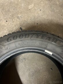 Goodyear zimné  pneumatiky 205/60 R16 92H - 3