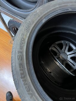 Hankook 285/40 R22 - 3