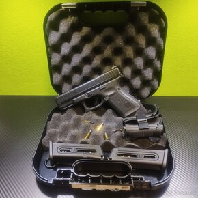 Predám Glock 44 - 3