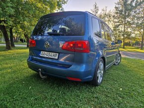 Volkswagen Touran 2.0 TDI Highline DSG - 3