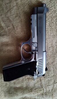 Taurus PT92 - 3