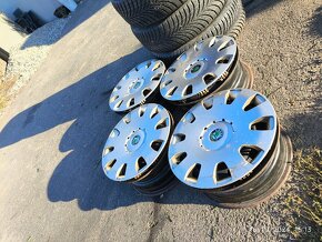 Gumy 195/65 r15 + plechace r15 5x100 - 3