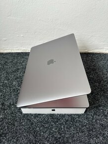 Apple MacBook Pro 15" CTO 2019 Space Gray - 3