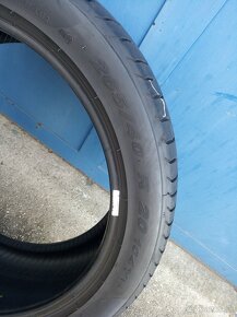 Pirelli P Zero 265/40 R20 - 3