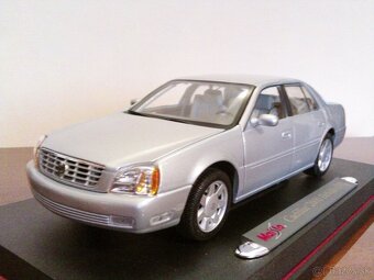 Cadillac 2000 Deville DTS 1:18 Maisto - 3