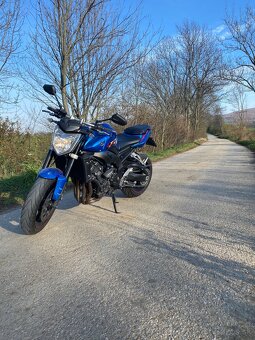 YAMAHA FZ1 - 3