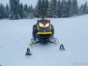 Ski Doo Summit 850 pas 154” REV - 3