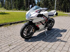 MV Agusta F3 - 3