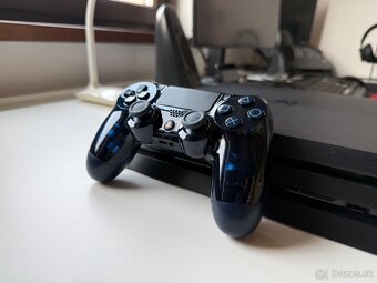 Dualshock 4 500 Million Limited Edition - 3