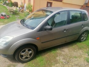 Ford fiesta 2003 - 3