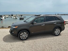 Kia Sorento A/T 2,2crdi 4WD PLATINUM - 3