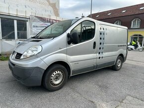 RENAULT TRAFIC 2.0 DCI ROK 2010 - 3