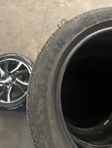 245/45R18 - 3