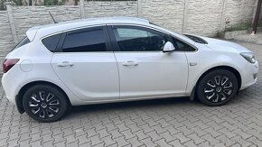 Opel Astra J - 3