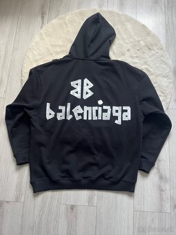 Balenciaga so strieborným nápisom - 3