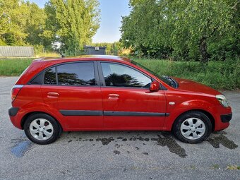 Kia Rio - 3