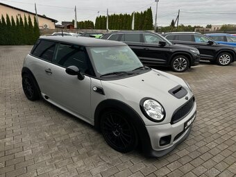 Mini Cooper S Coupé 1.6i John Works - Remus - 3