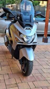 KYMCO Xciting 300i - 3