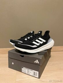 Adidas Ultraboost Light 45 1/3 - 3