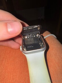 Apple watch SE 40mm - 3