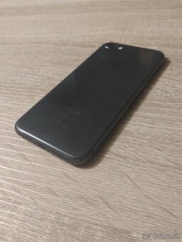 iPhone 8 / 256GB čierny pekný stav - 3