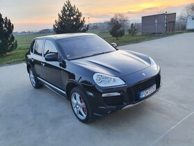 Porsche Cayenne Turbo EXCLUSIVE EDITION - 3