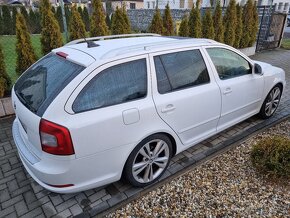 OCTAVIA COMBI 2.0TDI DSG RS - 3