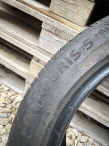 Predám dve pneu 225/45 r17 - 3