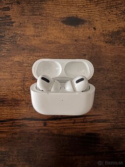 Apple AirPods Pro Gen 1 - 3