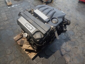 BMW.  MOTOR. N46B20A - 3