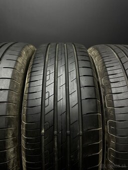 Sada pneu GoodYear 215/60/17 96H - 3