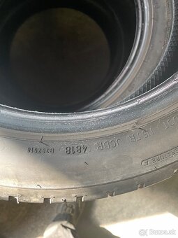 225/45R17 - 3