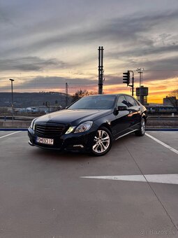 Mercedes Benz E - 3