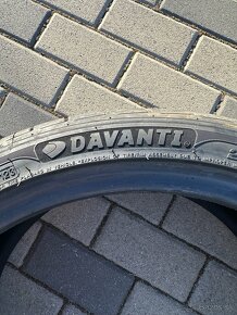 Davanti 255/35 R19 - 3