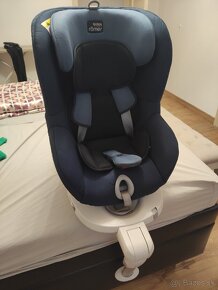 Britax Romer dualfix otočná 360° - 3