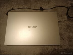 Asus 15 Transparent Silver - 3