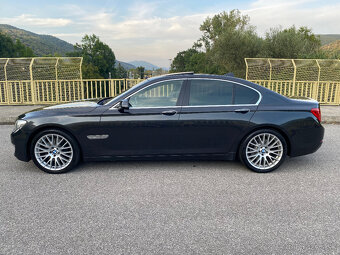 Predám BMW rad 7 740d xDrive 230kw / CIC / Šiber / Webasto - 3