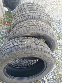 Zimne gumy Hankook 215/60 R17C - 3