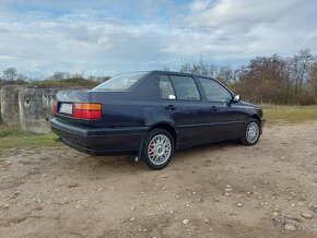 Volkswagen Vento 1.8 66kw - 3