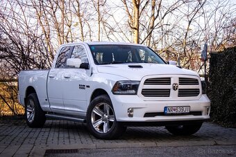 Dodge RAM 5.7 V8 Hemi 4x4 - 3