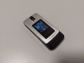 Nokia 6650 fold - 3