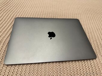 MacBook Air 13" M1 SK Vesmírne sivý - 3