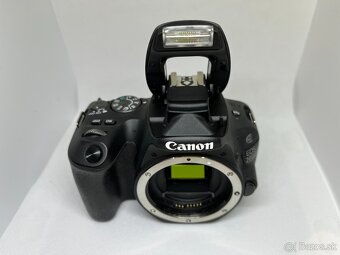 Canon 200D - shutter count 10863 - 3