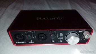 Focusrite Scarlett 2i2 - 3