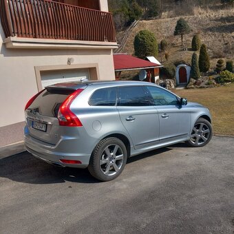 Volvo XC60 D5 Momentum AWD - 3